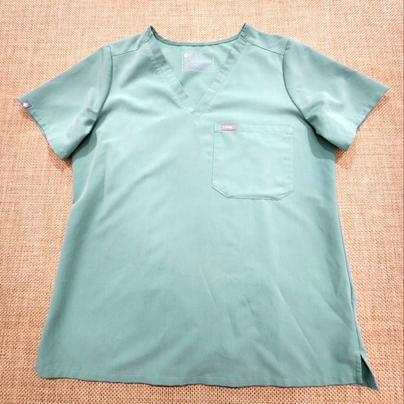 Figs Women Scrub Top M Green Casma Three Pocket Short Sleeve V Neck‎ - Picture 1 of 7
